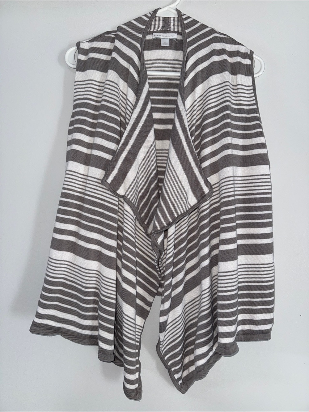 New York & Company Gray and White Striped Open Front Knit Vest